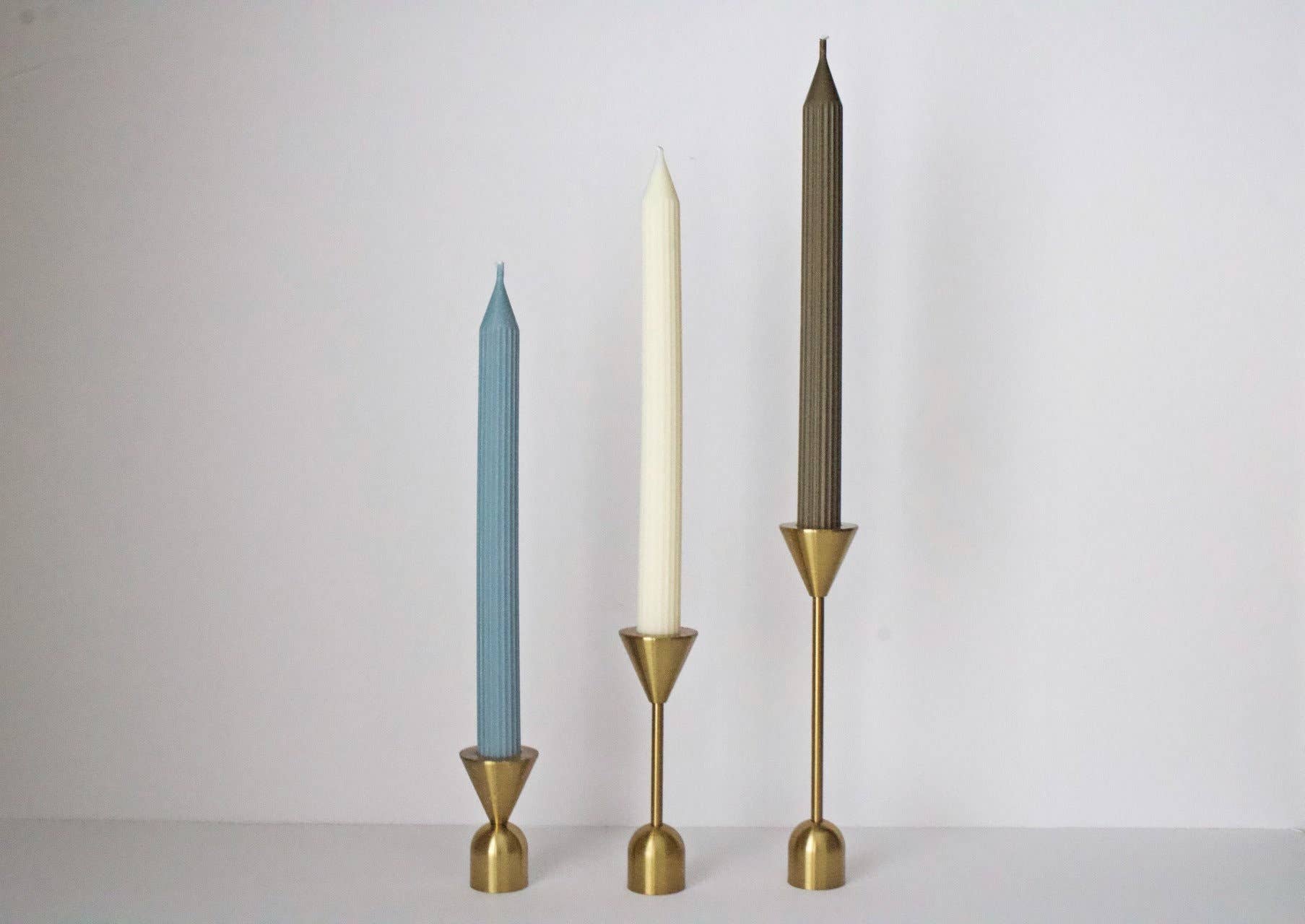 MarneyAsh - Venta al por mayor Velas cónicas/candeleros - Juego de 2 Velas Cónicas de Lápiz, Vela Acanalada, Juego de Velas Rayadas7