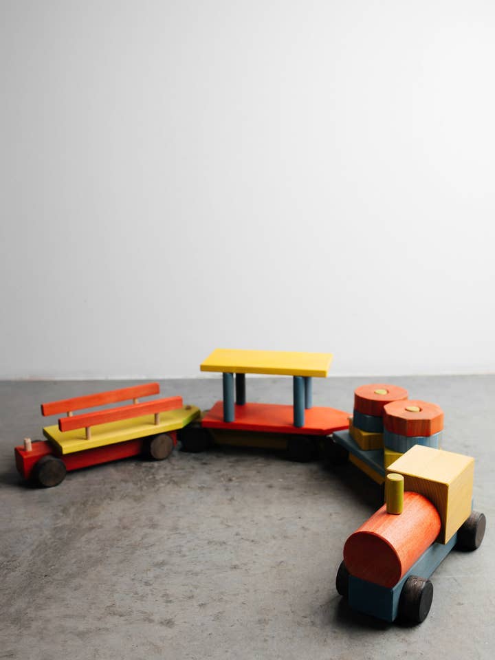 Wooden Toy Train (Colored) for wholesale by Liswood