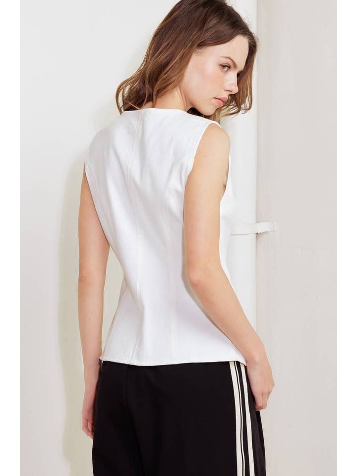 White A solid woven vest - FJ1252-W for wholesale on Faire