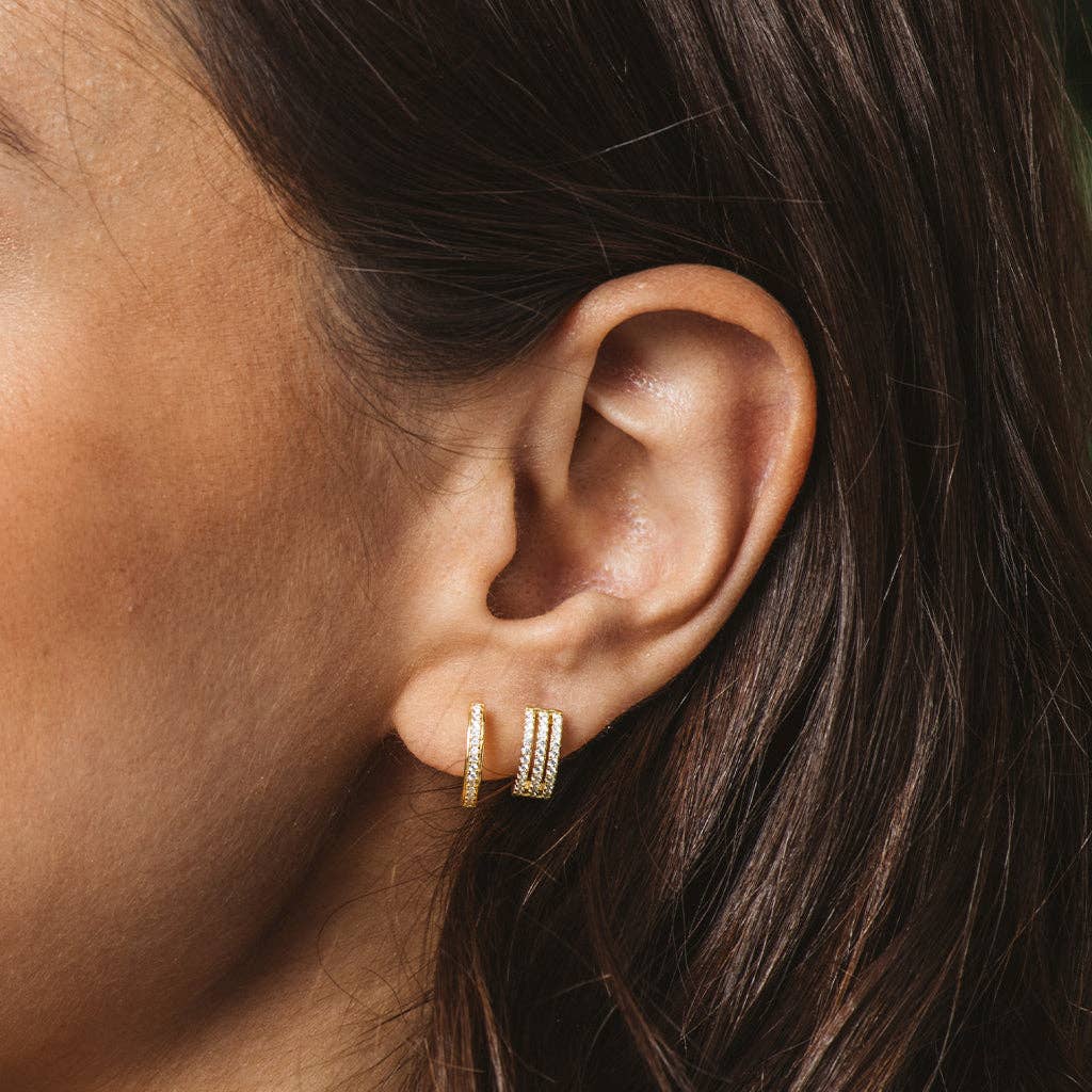 Itemporality - Wholesale Hoop Earrings - Creole earrings plated in gold and zircons one lane1