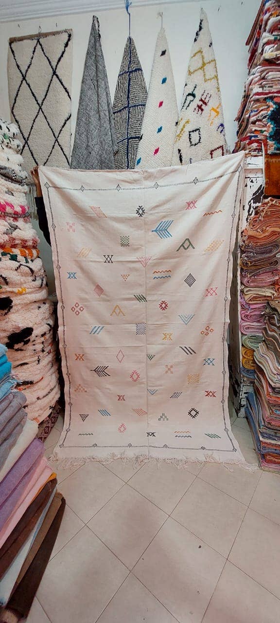 Maroccarpets Poufs and pillows wholesale +31648976894 – wholesale Area rug – New HANDMADE MOROCCAN Cactus Silk Rug17