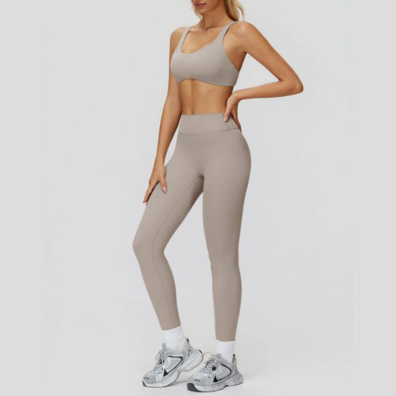 WONDERXFANS - Wholesale Athletic/Lounge Leggings - Women's - High-waisted V-neck leggings at the back2