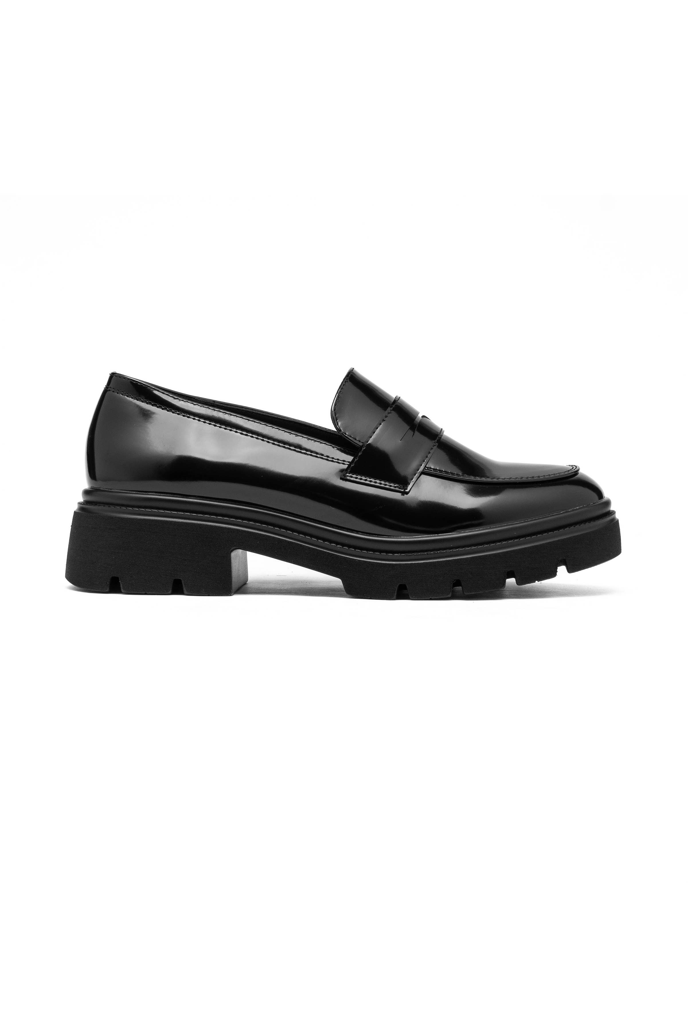 C'M PARIS - Wholesale Loafers - Women's - Patent Loafer with Lug Sole 92414