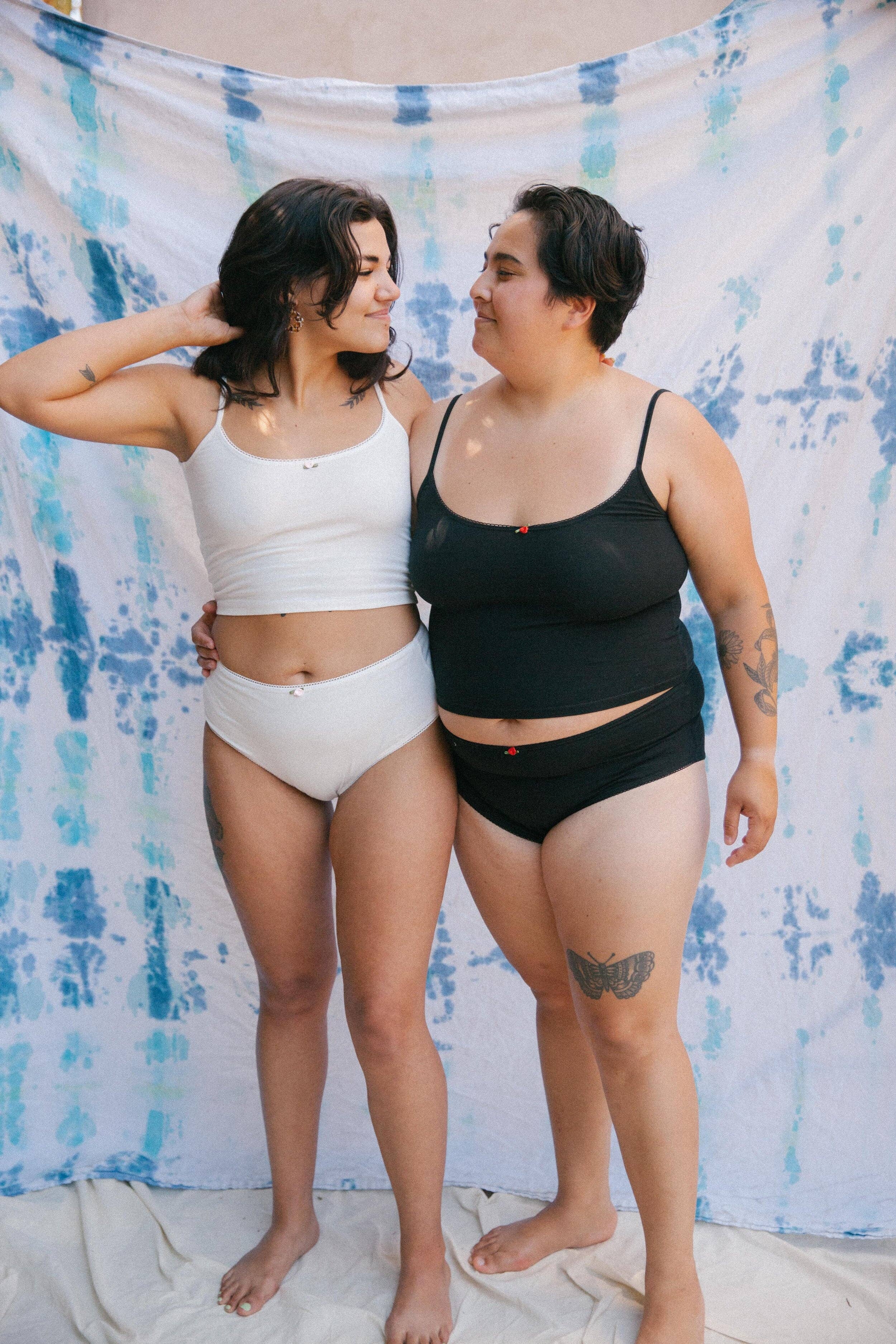 Onyx CAMI MIT U-AUSSCHNITT AUS ONYX für den Großhandel auf Faire4