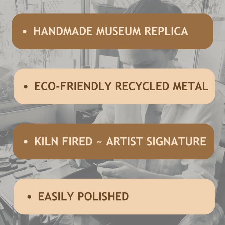 Vis a Vis Jewelry - Wholesale Pendant/Charm Necklace - The Three Graces Necklace10