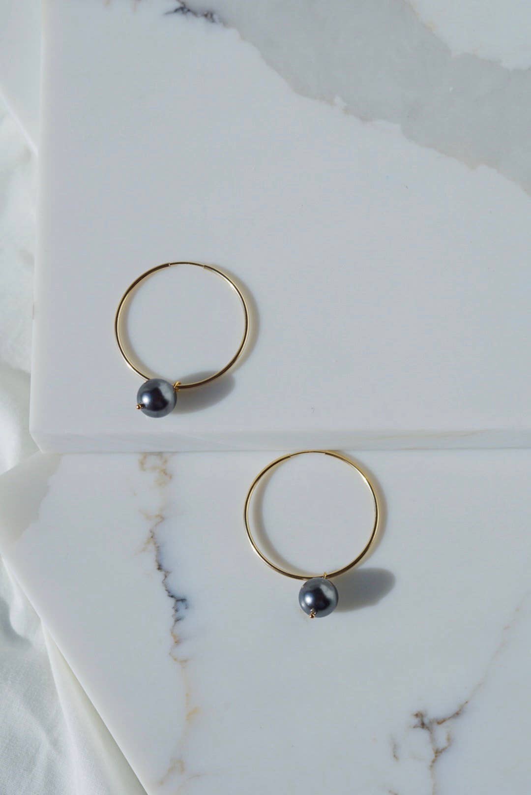 NOORNOIR - Wholesale Hoop Earrings - Clark Hoop Earrings- Black0