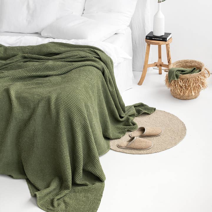 MagicLinen (We handle U.S. import procedures for you) - Wholesale Bedding Blanket - Linen waffle blanket in various colors1