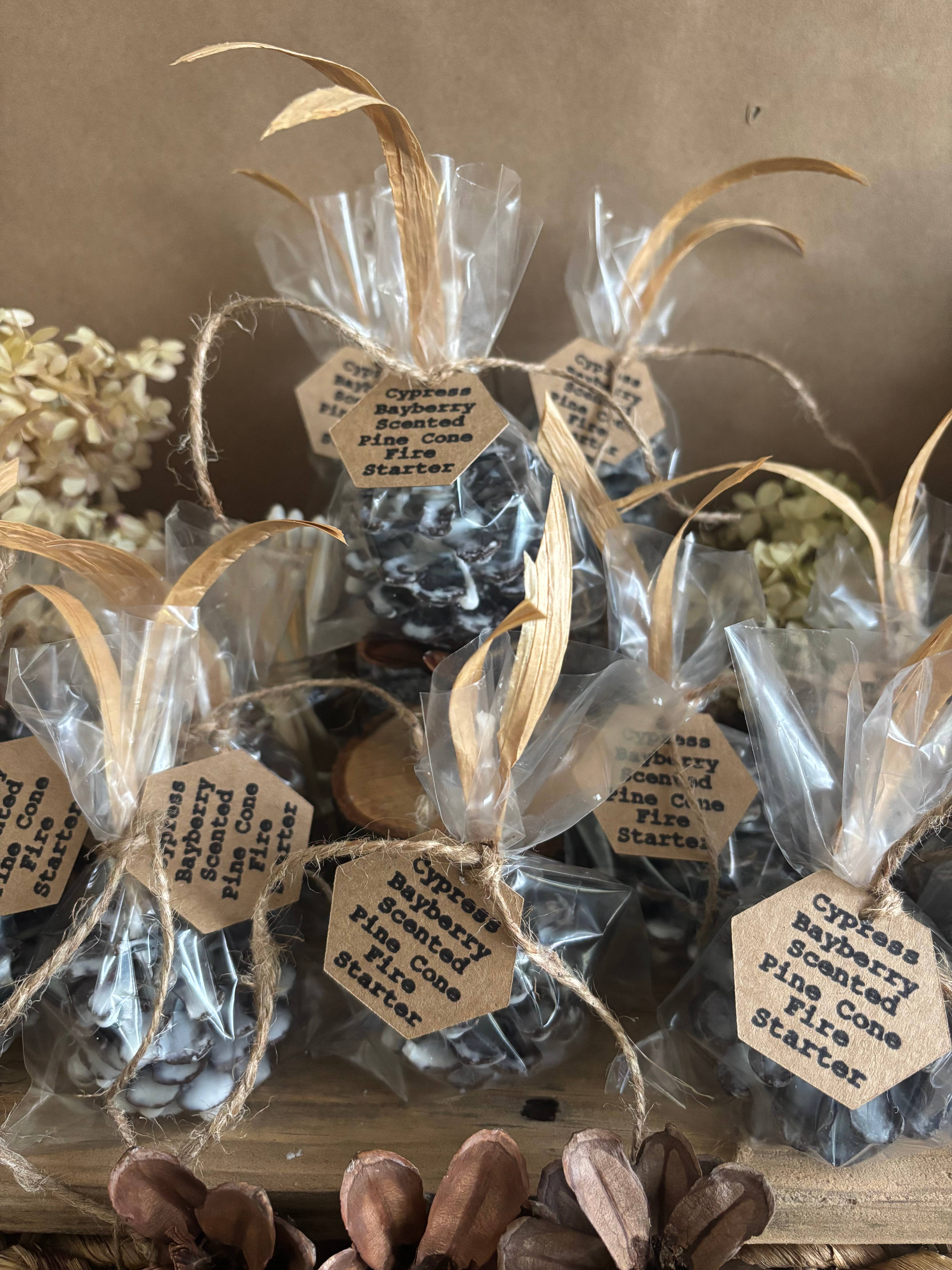 Mana Market Co. - Vente Cadeaux pour invités - Cônes de pin allume-feu cadeaux et souvenirs3