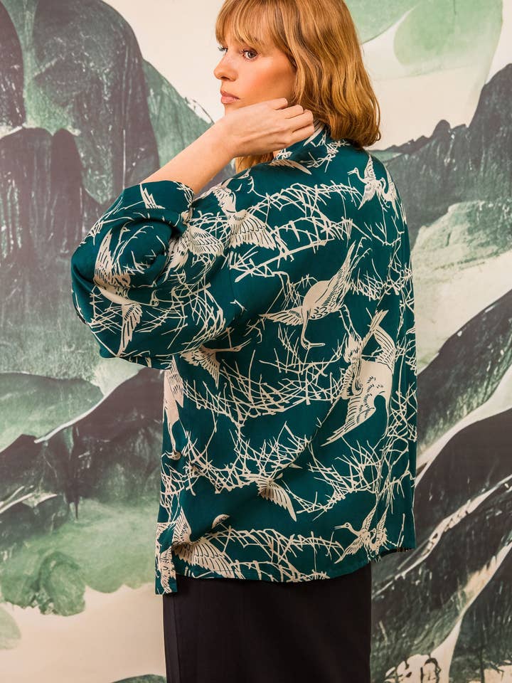 Artemis Muse - Wholesale Kimono – Women's - Japanese Crane Print Emerald Green & Ivory Short Kimono4