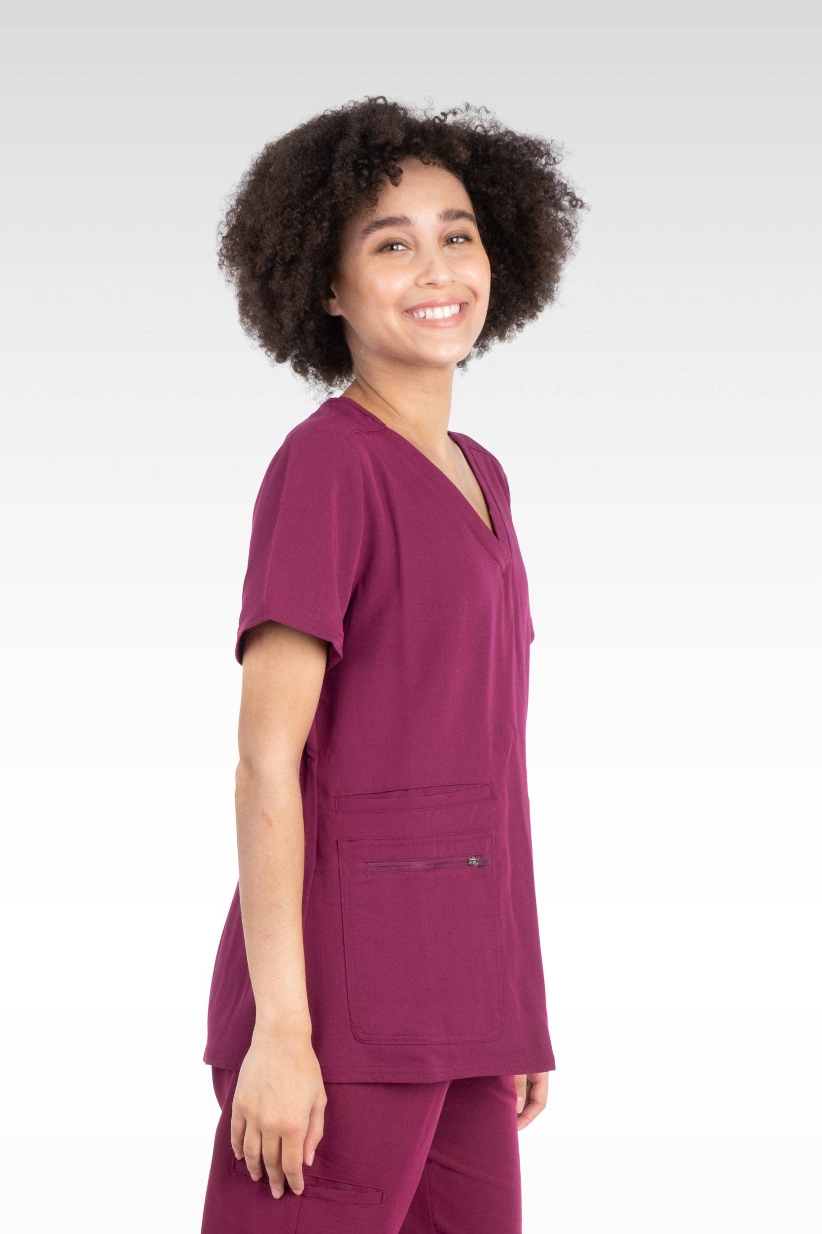 Aura Naturale - Wholesale Uniform voor gezondheidszorg - Dames - Kara Dames Ronde Hals Scrubstop met 4 Zakken (94002)33