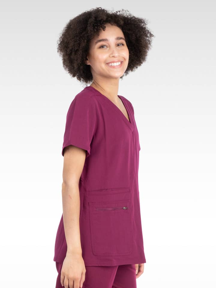 Aura Naturale - Wholesale Uniform voor gezondheidszorg - Dames - Kara Dames Ronde Hals Scrubstop met 4 Zakken (94002)33