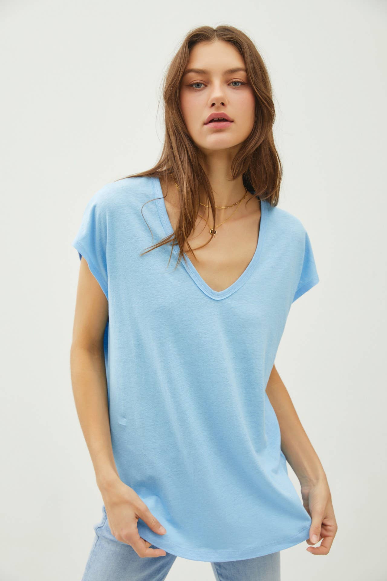 Be Cool - Wholesale T-Shirt - Women's - BACK RAW EDGE DETAILED V-NECK LINEN TEE11