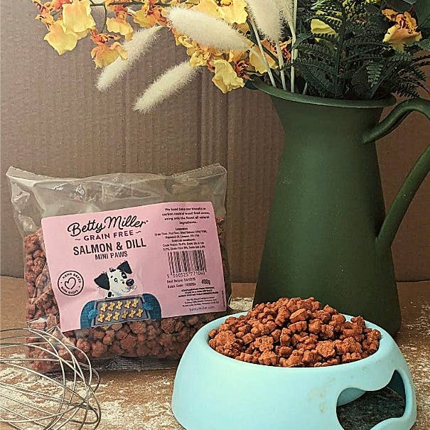 Betty Miller – wholesale Pet treats – Dog – Grain-Free Salmon & Dill Mini-Paws0