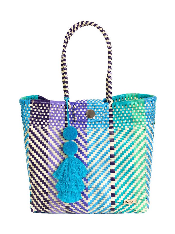 Aurora Hombro for wholesale by Valerosa