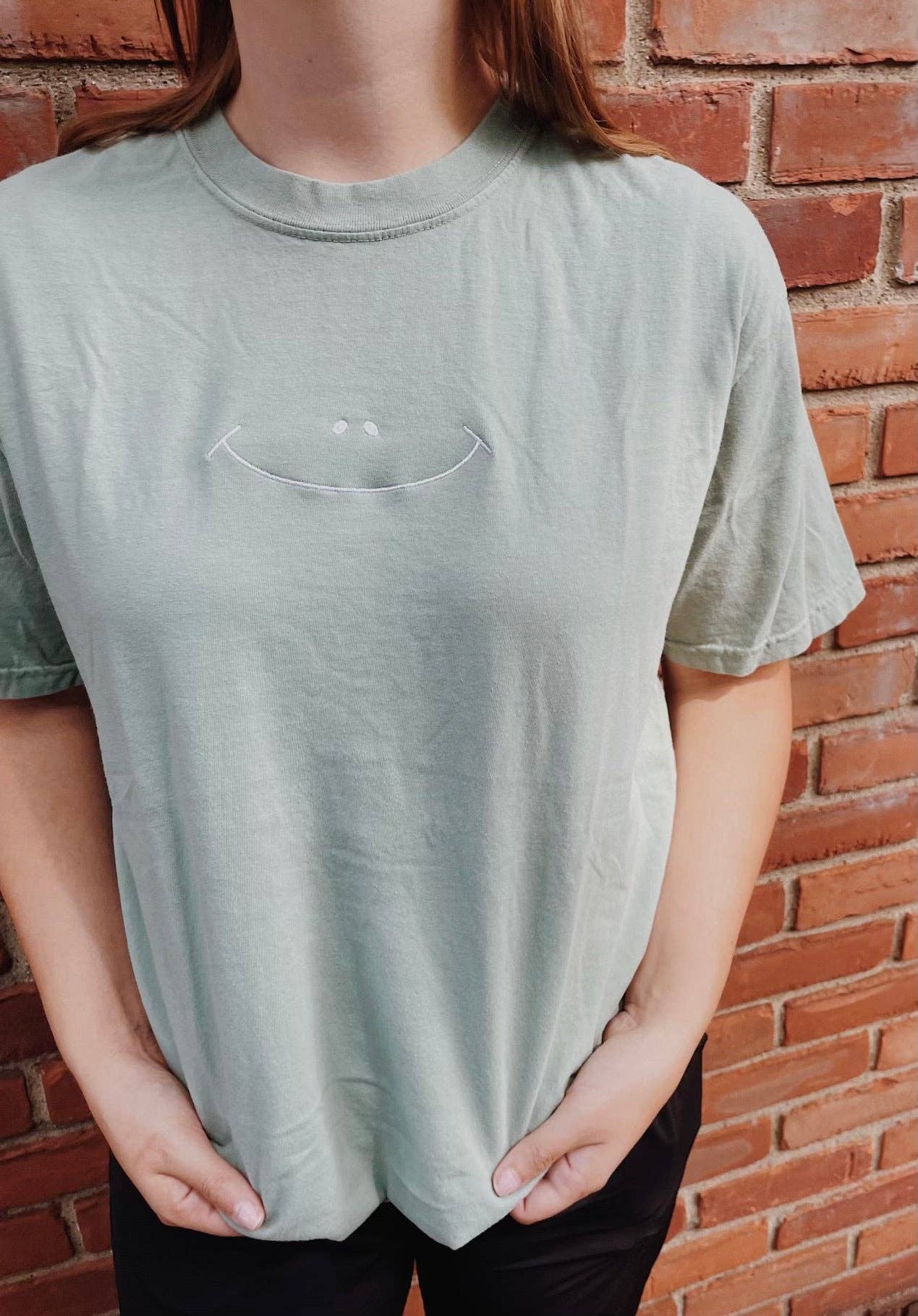 Molly Louise Shop - Vendita all'ingrosso Maglietta - Donna - T-shirt ricamata con faccina sorridente3