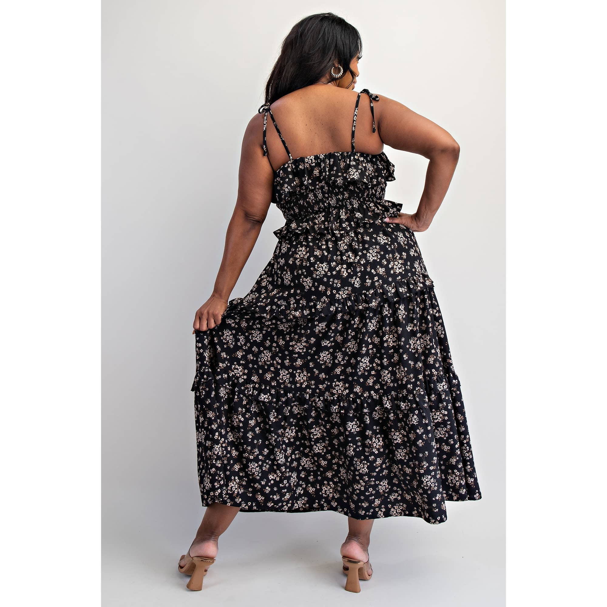 BLACK CREAM MOONLIGHT BLOOM SET

 PLUS for wholesale on Faire2