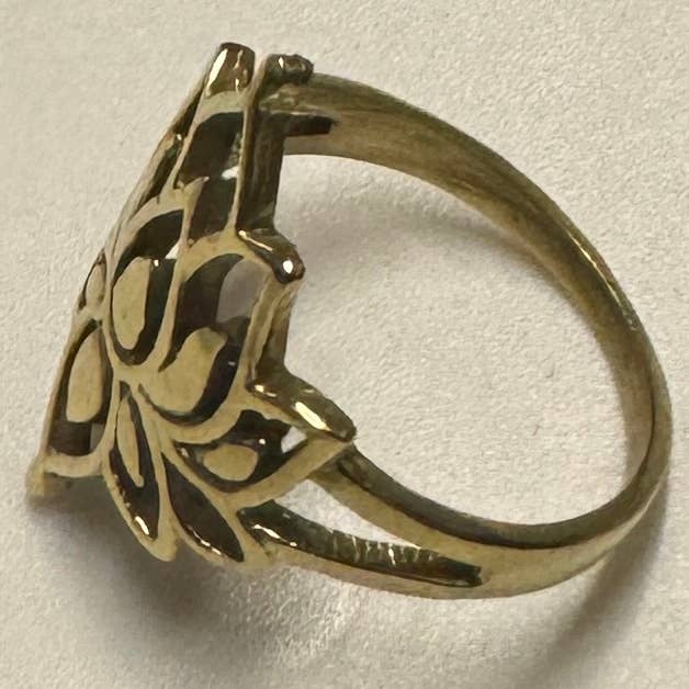 The Curator - Wholesale Single Stone/Solitaire Ring - Gold Lotus Ring2