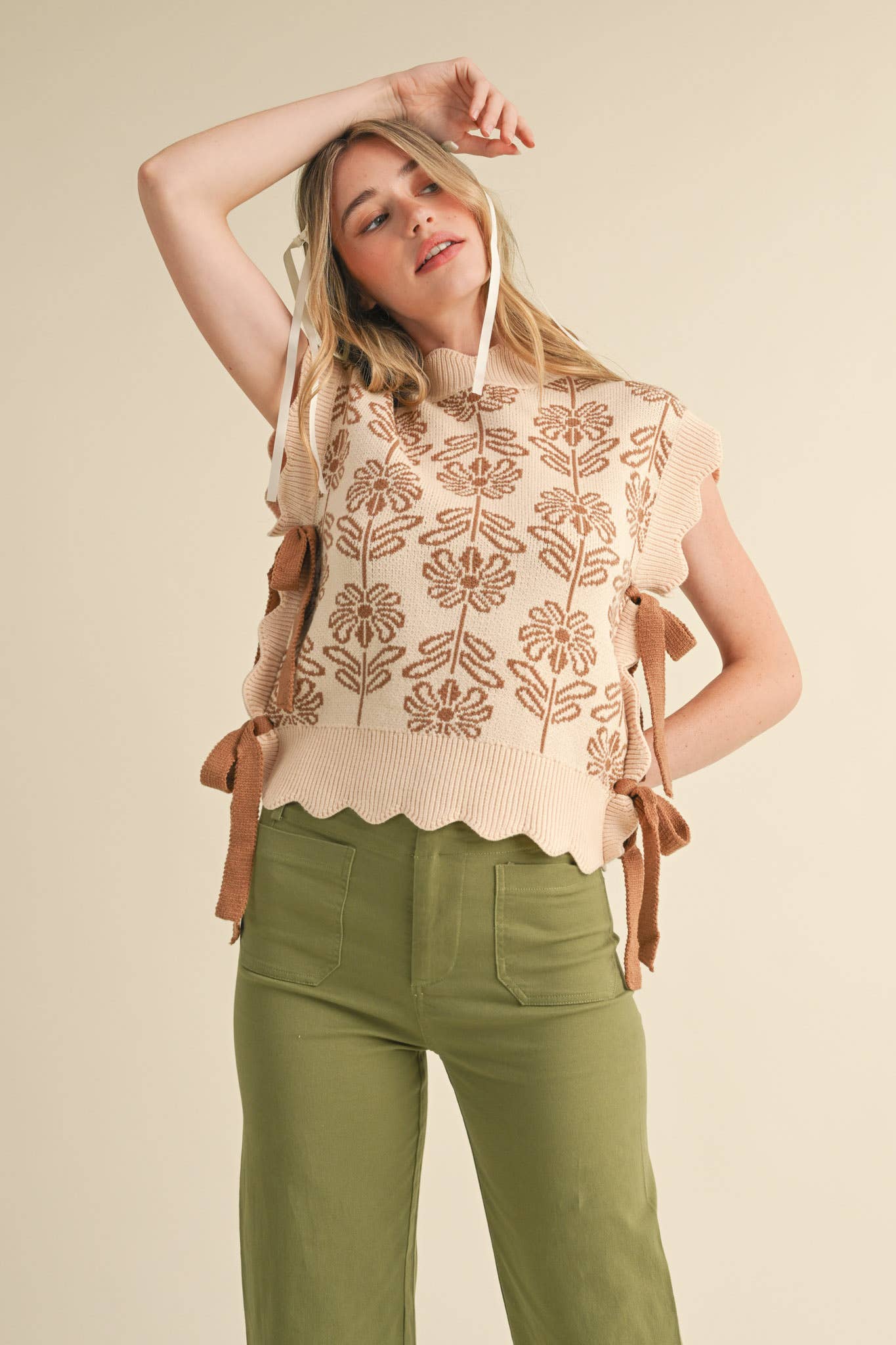 &MERCI – wholesale Tröjväst – Dam – MOCKNECK BLOMMIG TRÖJVÄST MSW107431