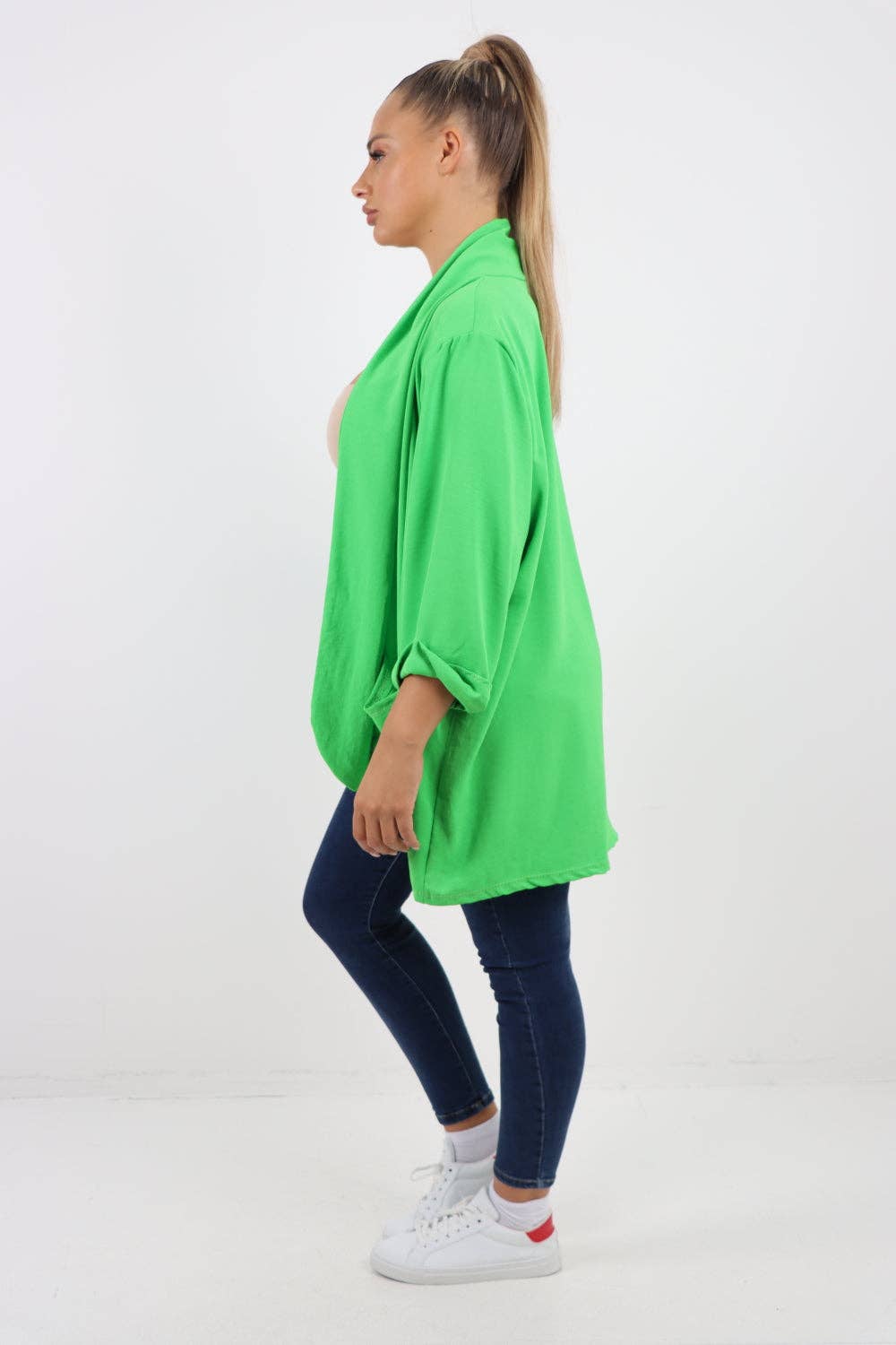 Miss Bold - Venta al por mayor Chaqueta - Mujer - Chaqueta ligera italiana con manga 3/4 y frente abierto2