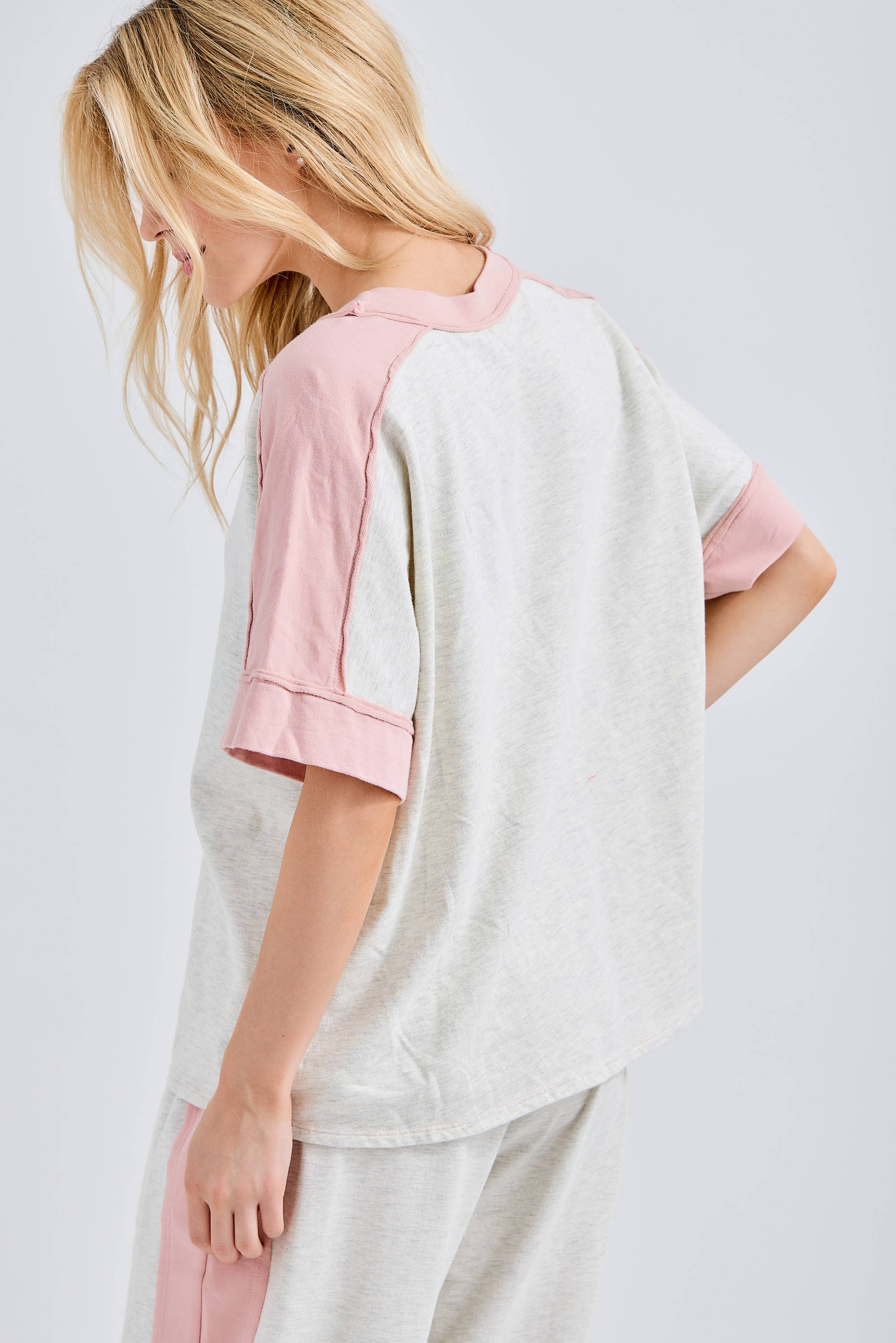 J.Her – wholesale T-shirt – women's – Washed Contrast Side Spring Top HT637414