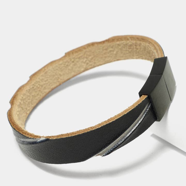 Men's Bracelet Leather Star Raw YH71 made of Genuine Leather for wholesale by STARBEIT