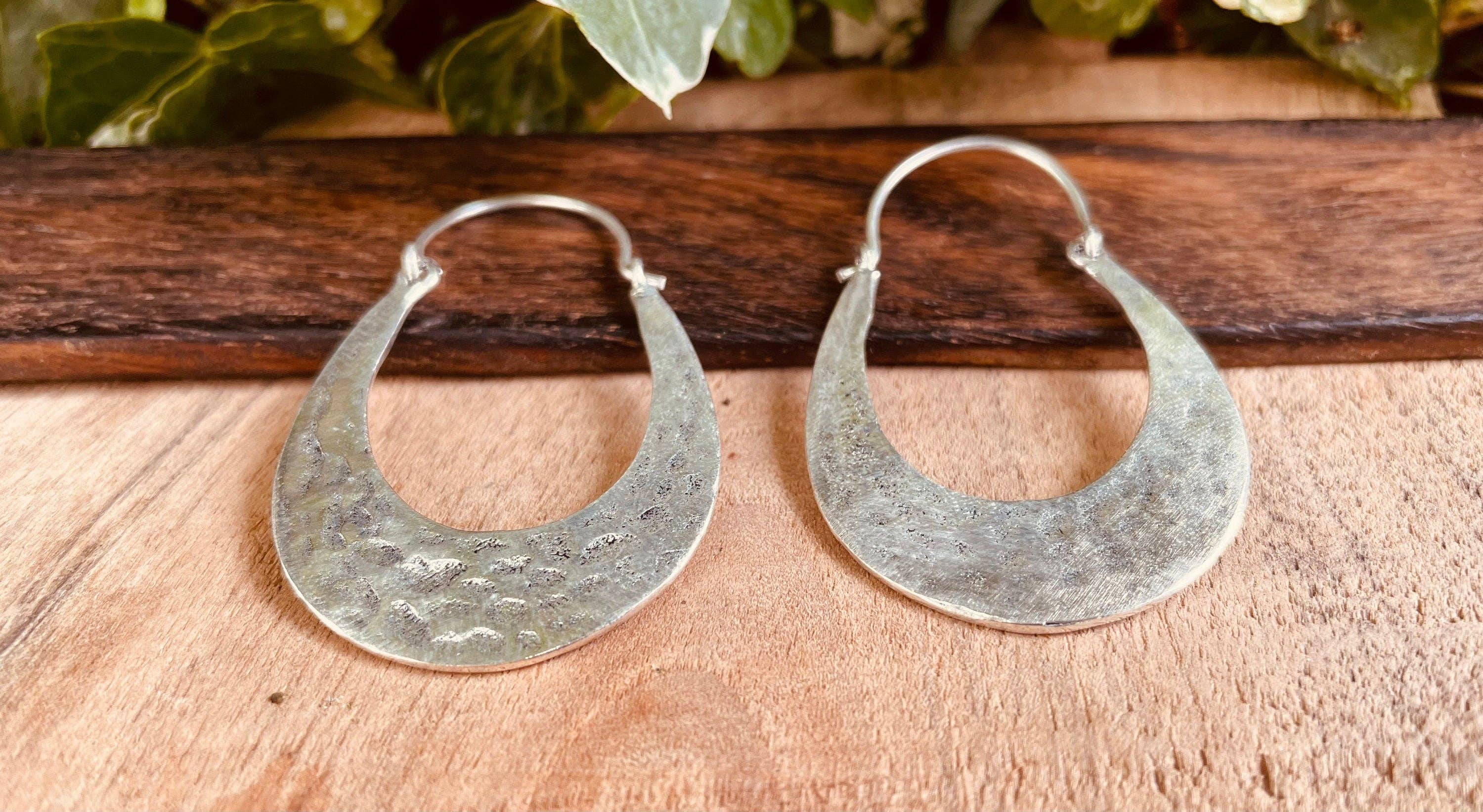 Kaali Boutique – wholesale Hoop earrings – Silver Boho Earrings / Boho Jewelery / Bohemian Look / Festival Fashion / Yoga / Gypsy / Rustic / Tribal Jewellery / Indian Design3