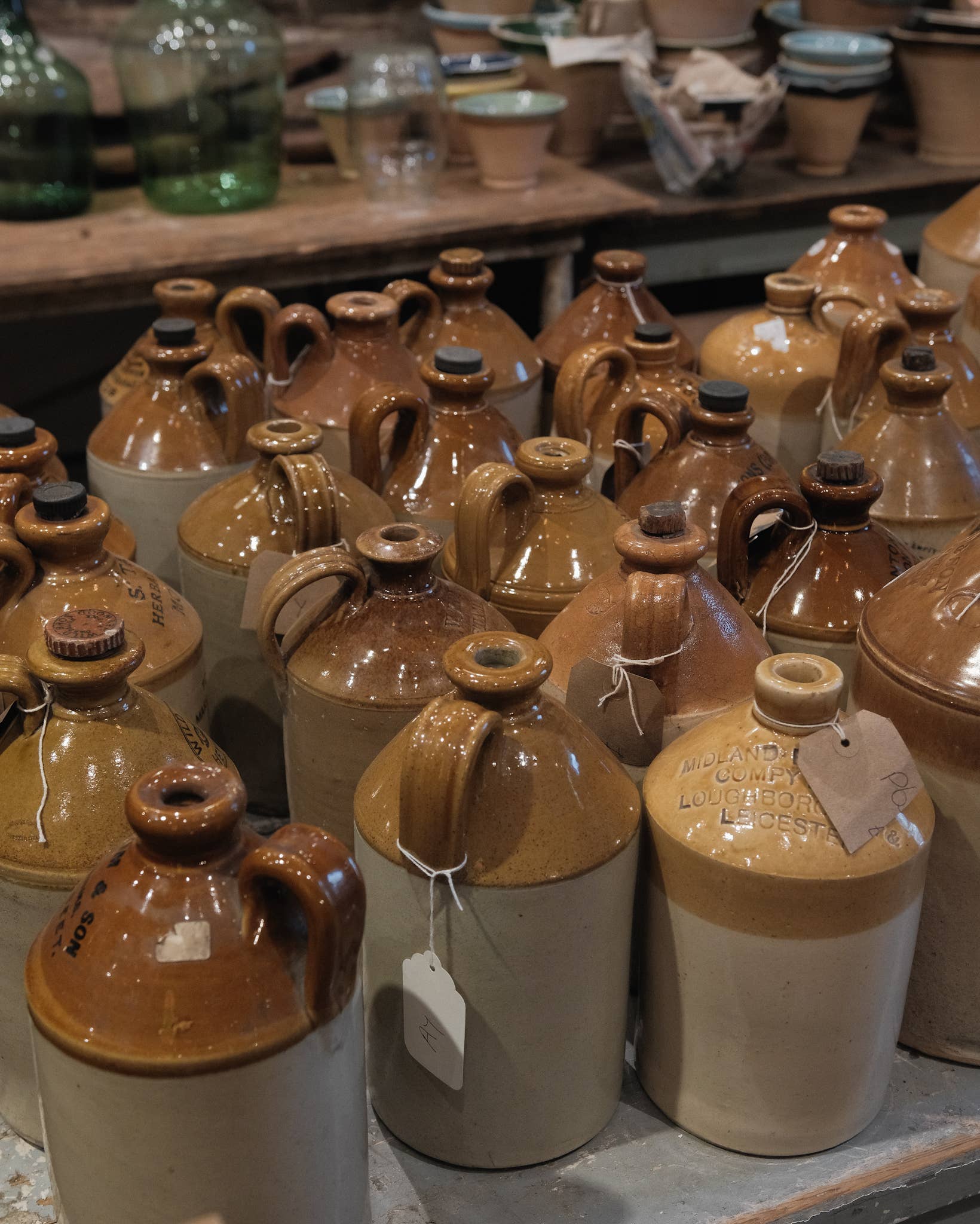 Golden Oldies Antiques - Wholesale Kan - Rustieke aardewerken kruiken uit Engeland - Boerderij botanische decoratie3