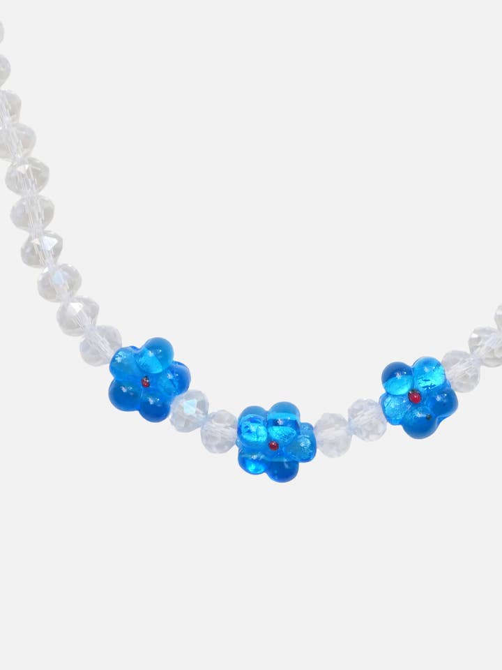 3 Blauwe Bloemen & Kristallen Kralen voor wholesale door Le Club Olive