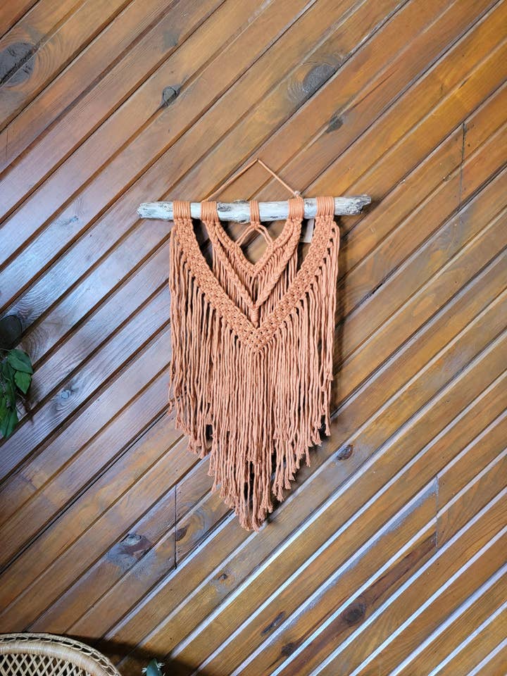 « Vera » - Tenture murale en macramé pour la vente par Knotty Boho Designs