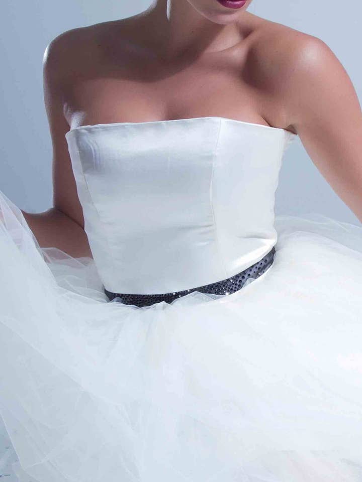 Cinturón de Cristal Carissa para venta al por mayor de Ariel Taub