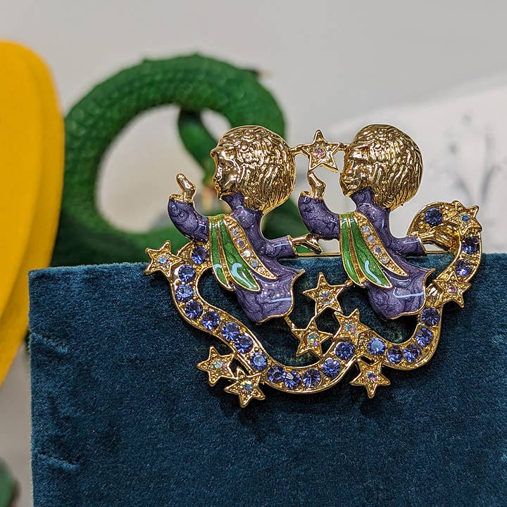 Tourtiwi - Venta al por mayor Broches - Prendedor vintage de ángel hada con cristal, sol y luna8