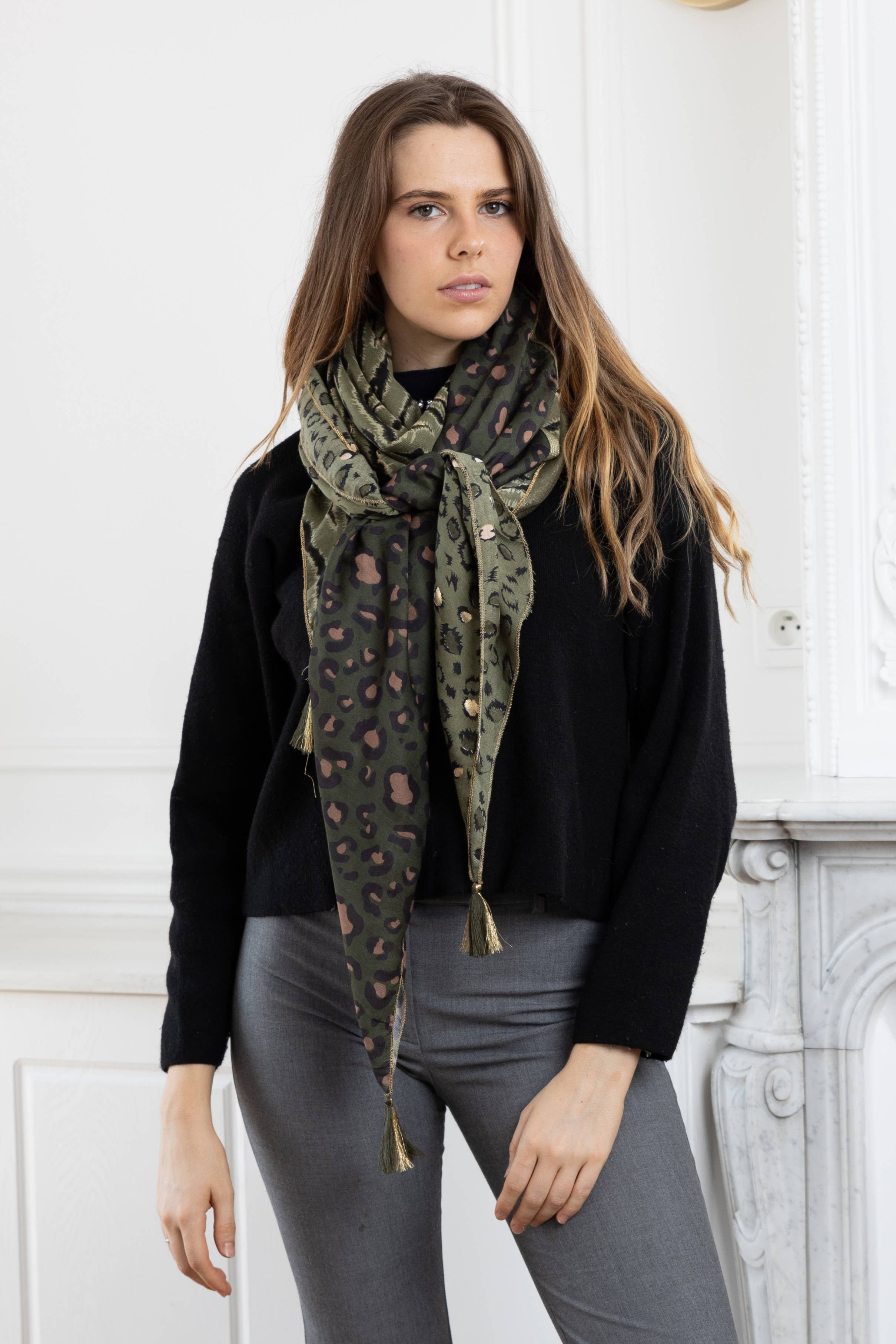 LINETA - Wholesale Scarf - Women's - GC-12 Large square patchwork scarf with tassel1