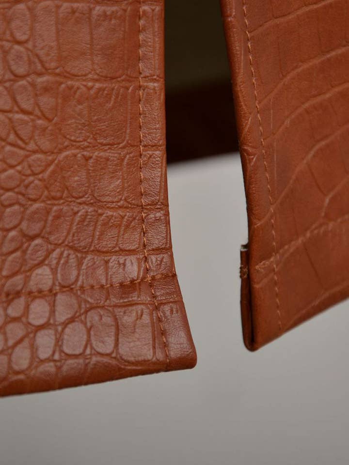 safistyle - Wholesale Skirt - Women's - Faux Leather Mini Skirt with Textured Finish1