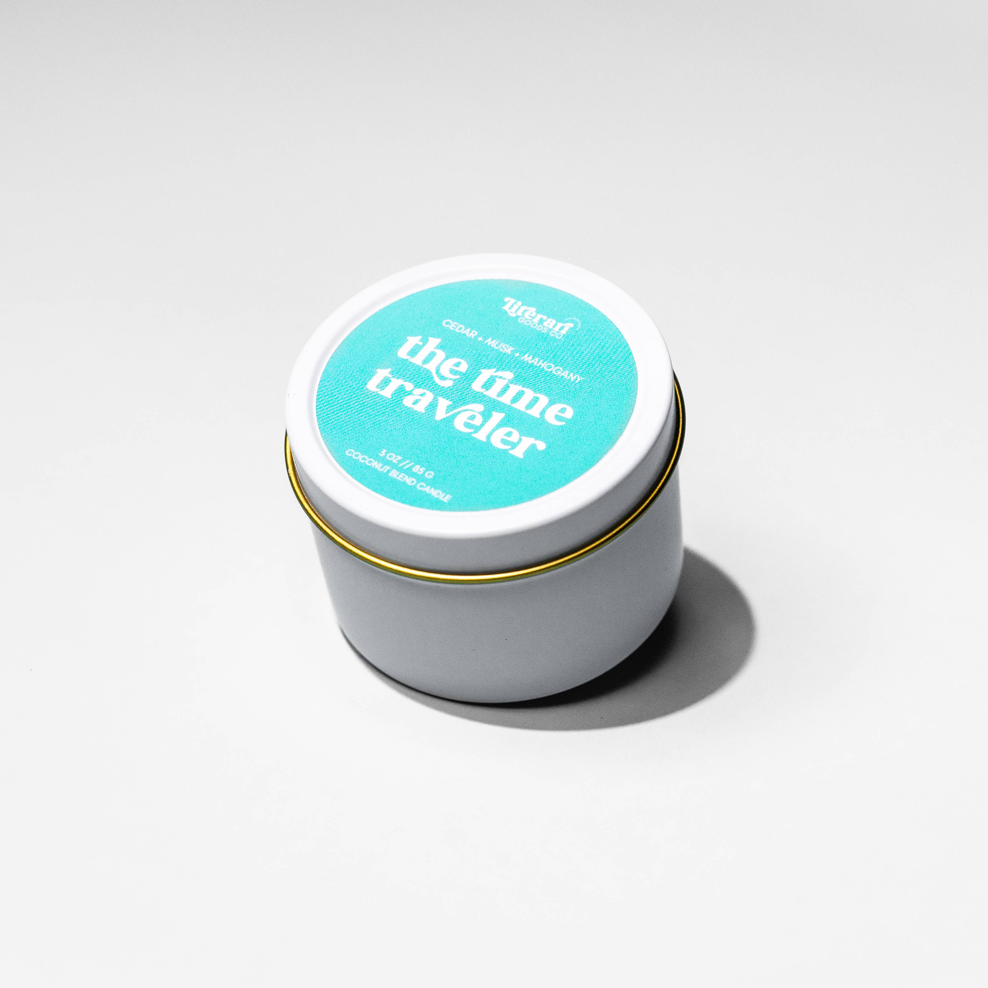 Literari Goods, Co | Book Themed Candles + Gifts - Venta al por mayor Velas en tarros - Vela de viaje Bookish, mercancía para libros, regalo, viajero en el tiempo