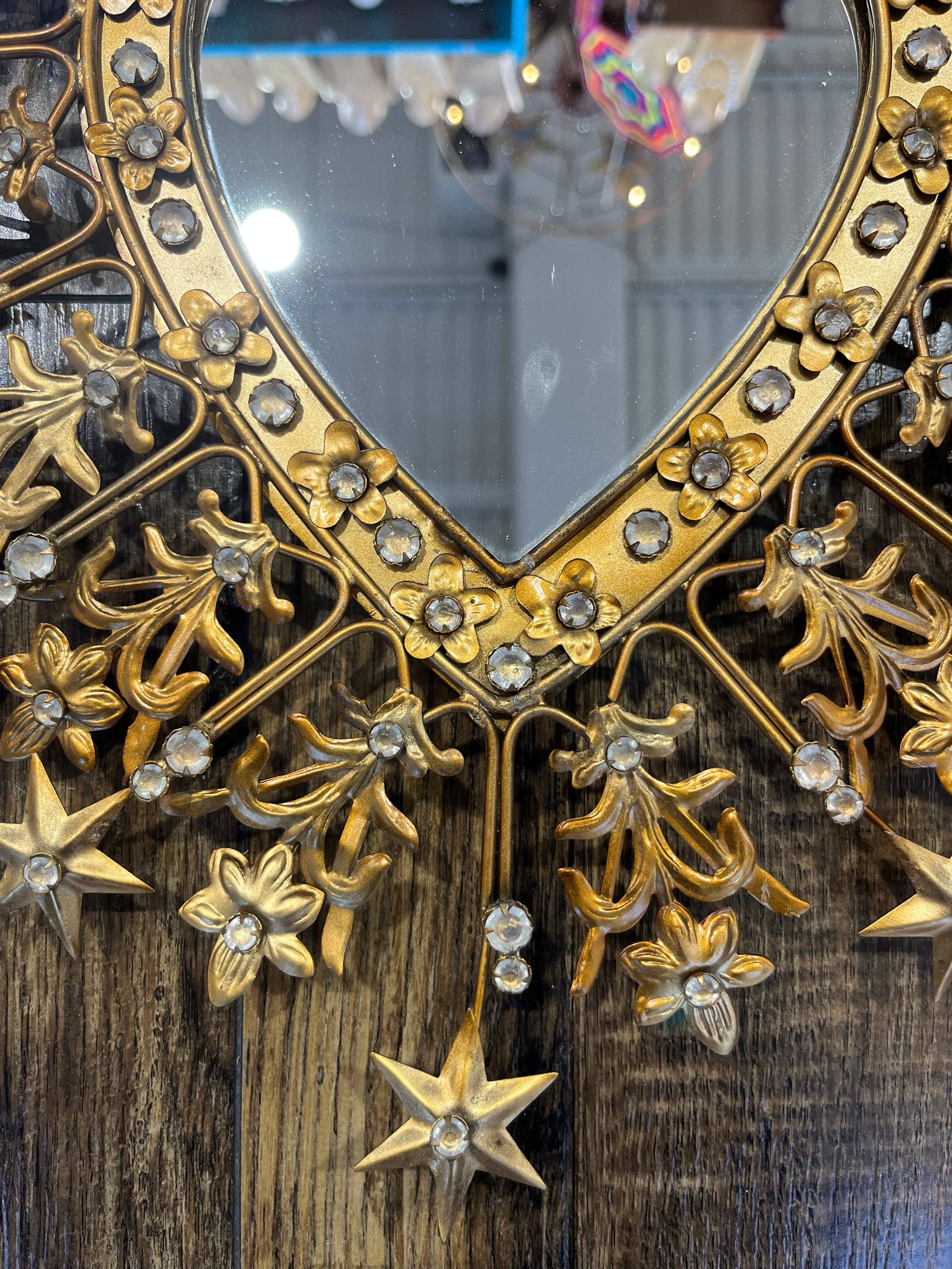 Love and Honor Jesus LLC - Wholesale Muurspiegel - Spiegel met Heilig Hart en Stralen van Metaal 40 x 38 cm6