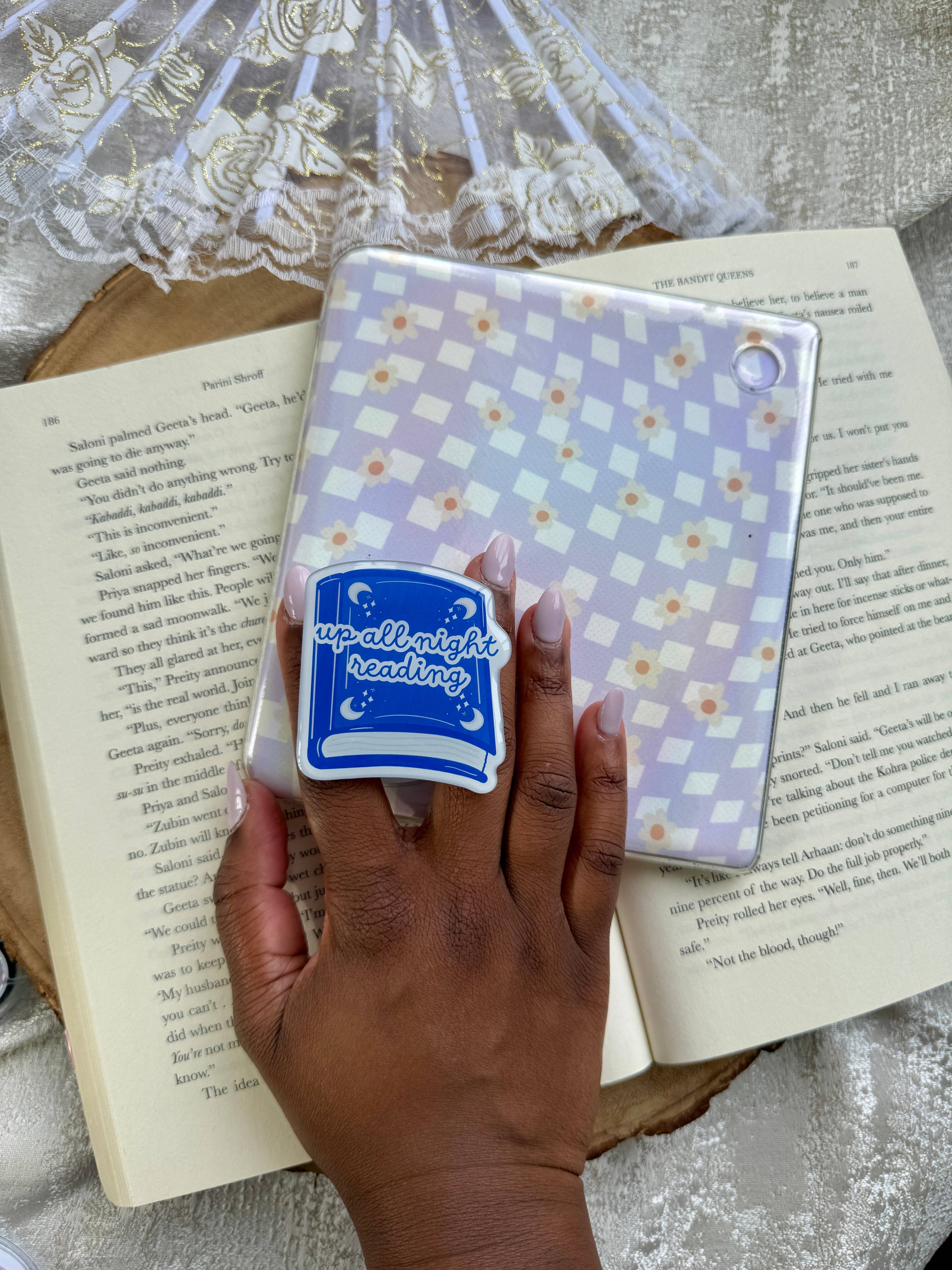 This Story Ain’t Over - Vendita all'ingrosso Impugnatura per smartphone - Supporto Pop Magnetico per Kindle o Kobo eReader "Up All Night Reading"