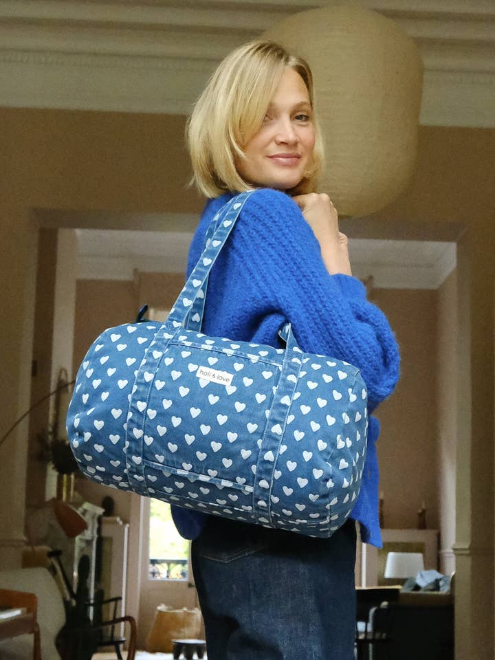 Sac Weekend Heart denim pour la vente par Holi and Love