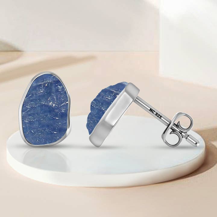 Orecchini a bottone con pietre preziose naturali ruvide in argento Sterling 925 per la vendita all'ingrosso da parte di Nature Crafts