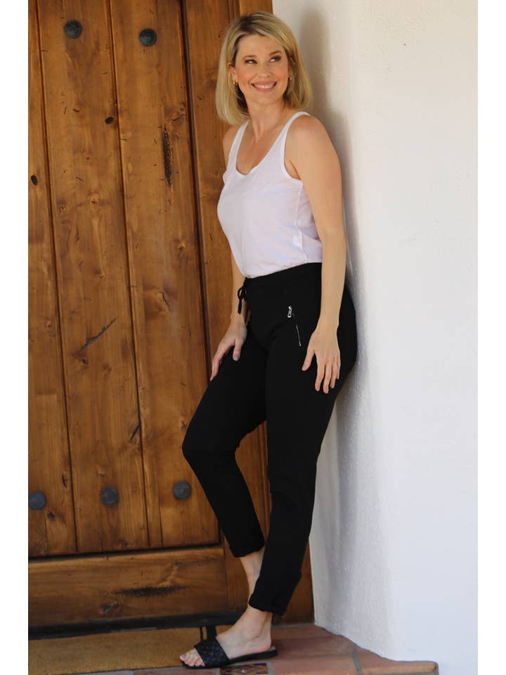 Nostalgia - Vente Pantalon d'intérieur/de jogging – femme - JOGG DE JOGGING EN TISSU ÉPONGE NP746-ASIS AVEC LIEN À NOUER SUR LE DEVANT ET POCHE ZIPPÉE51