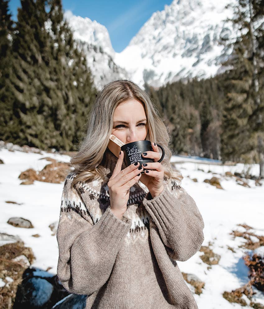 Love in a Box Chocolatier – Colher de chocolate quente por atacado – Caneca Love in a Box com 2 Colheres de Chocolate ao Leite para Chocolate Quente2