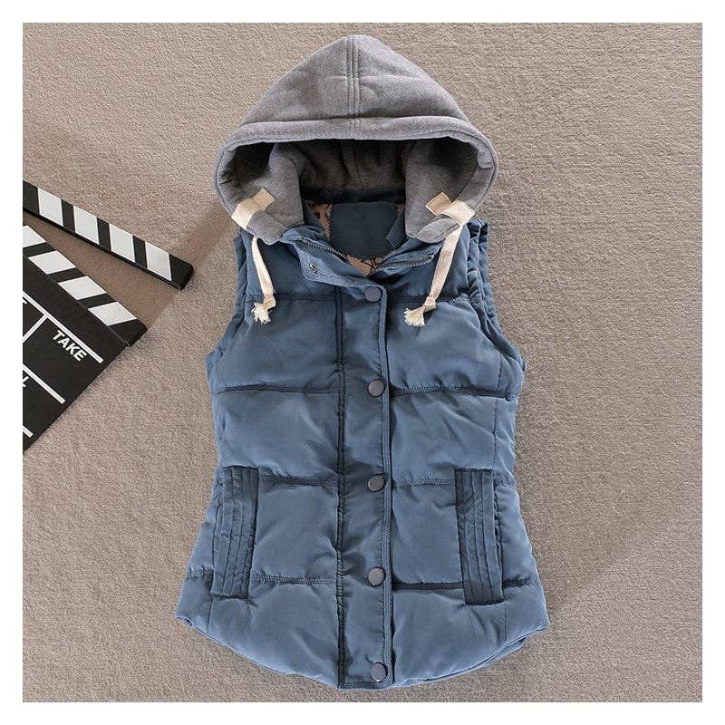 Plush Looks - Wholesale Vest - Dames - Kort katoenen vest met capuchon en trekkoord6