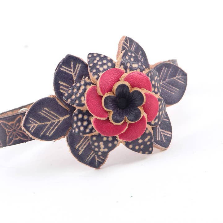 Handgjort läderblomarmband - BR464 för wholesale av Sunflower Handmade leather inc