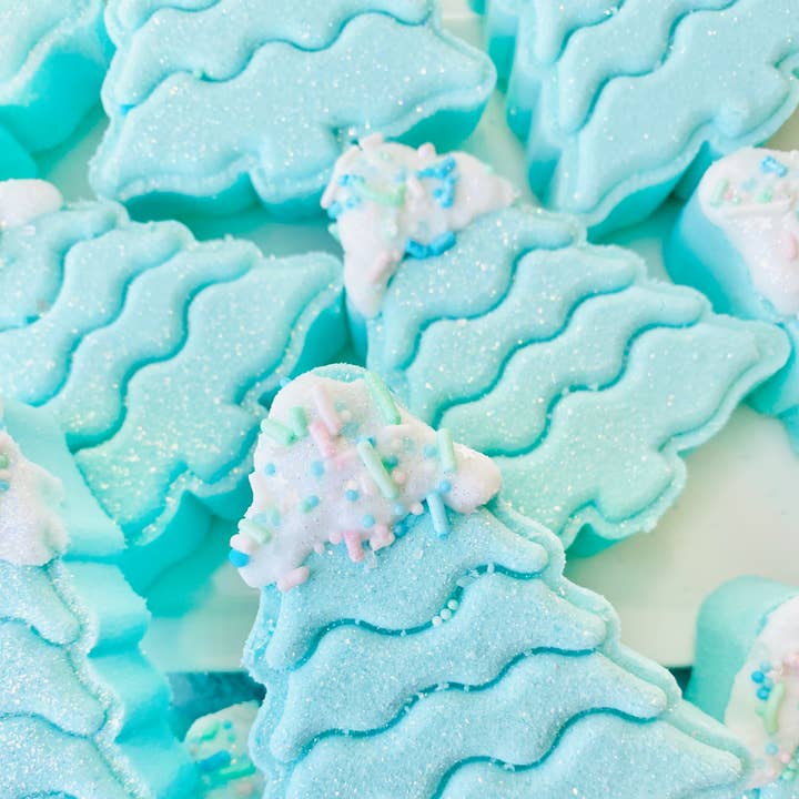 The Burlap Barn Company - Wholesale Bath Bomb/Fizz - Christmas Tree Bath Bomb