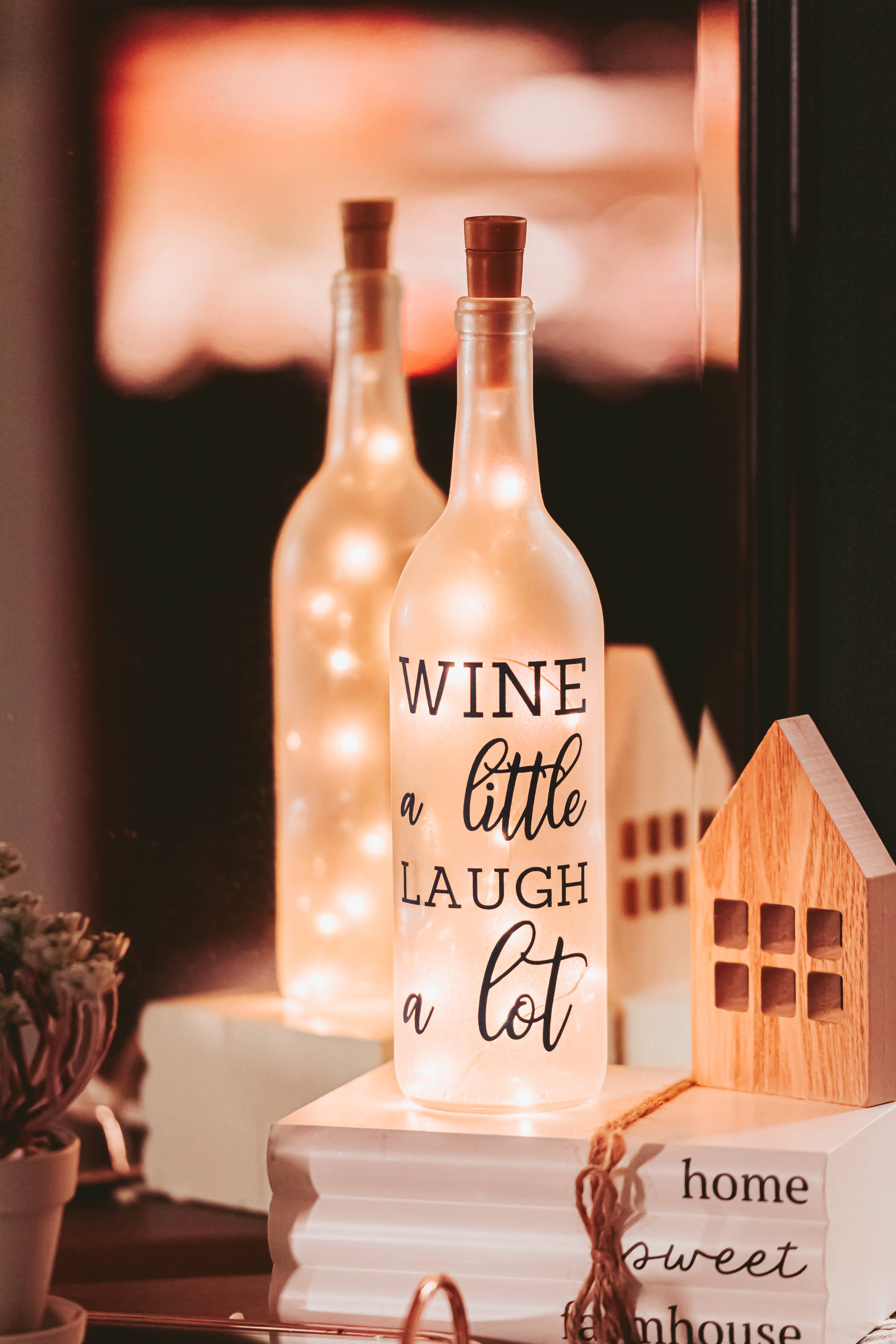 Firefly Home Designs – Candeeiro de secretária/decorativo por atacado – Lâmpada para Garrafa de Vinho, Decoração de Bar, Decoração de Interior, Decoração Temática de Vinhos3