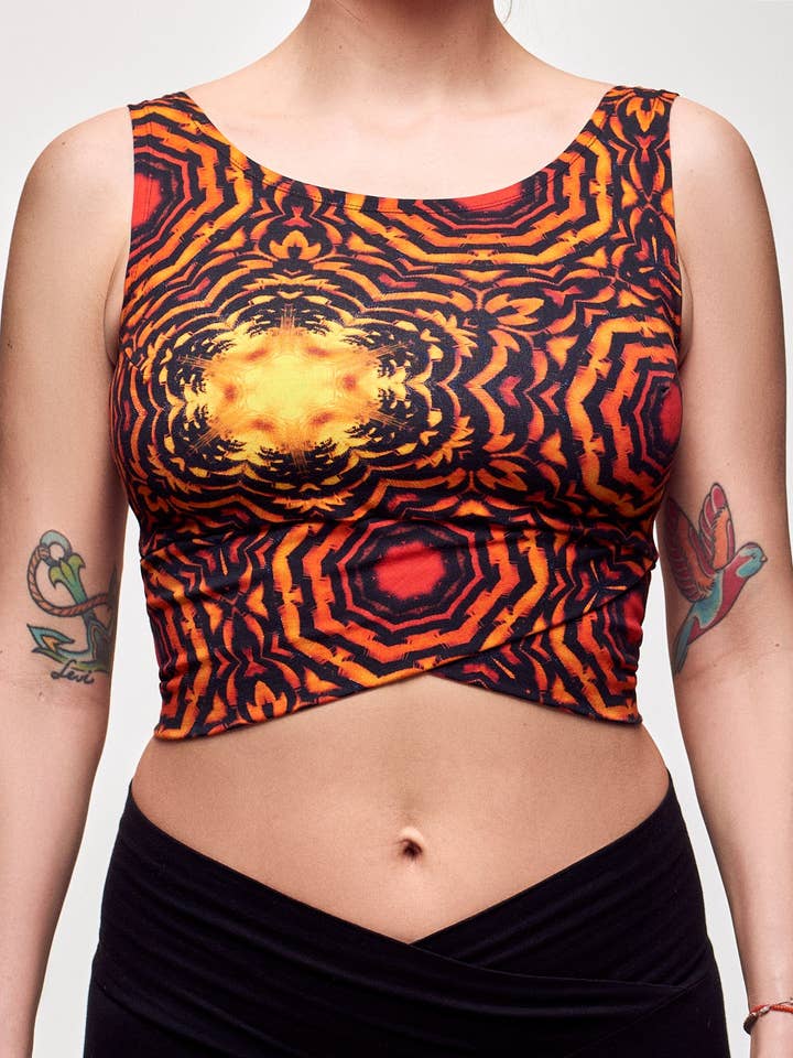 Top yoga Wild Thing per la vendita all'ingrosso da parte di Budevi