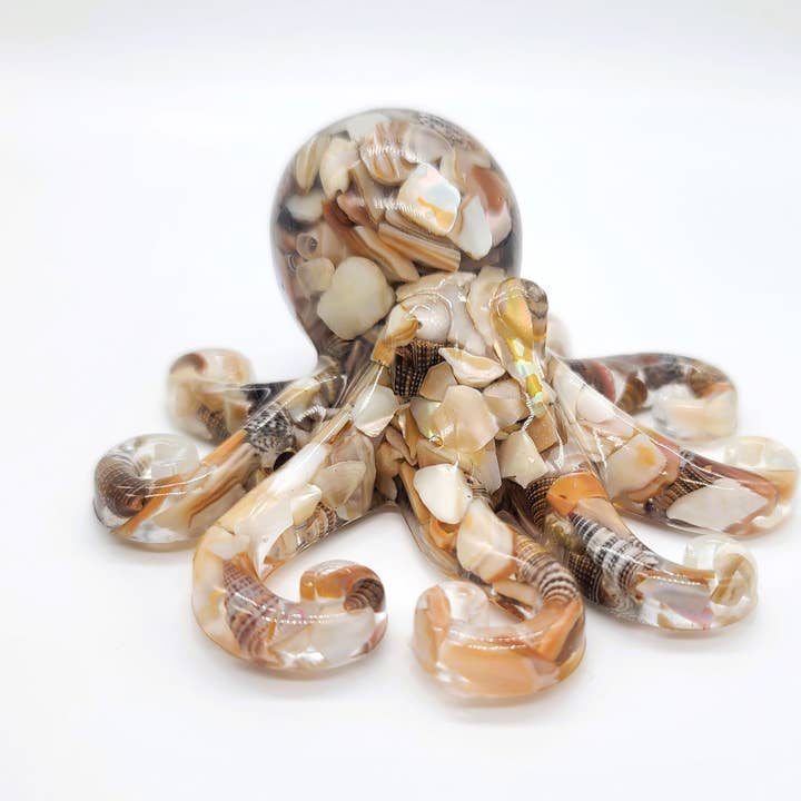 JEMS of the Sea – wholesale Dekorativ statyett – Hartsbläckfiskkonst - Tillverkad med naturliga krossade och små snäckskal