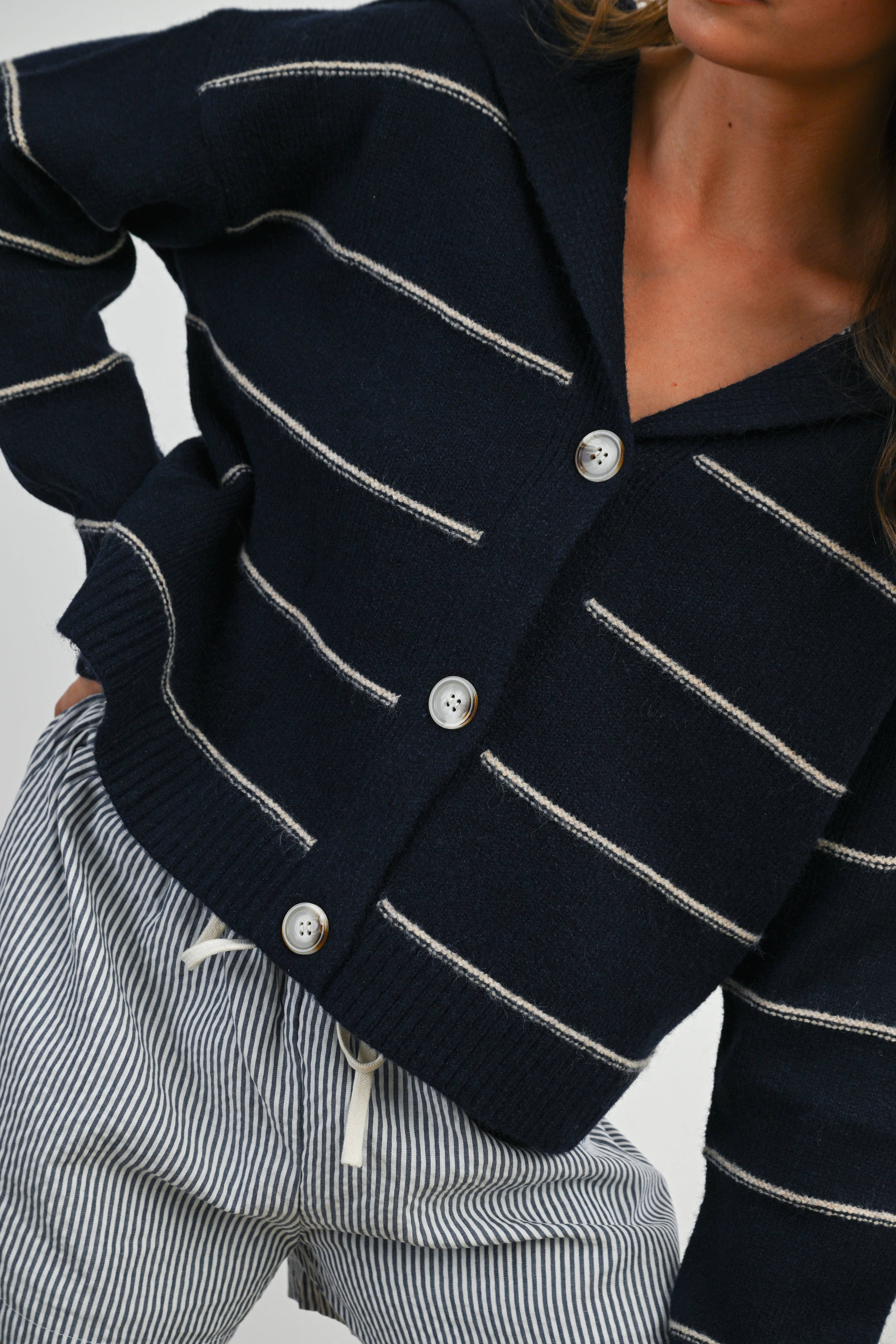 BUTTERMELON - Wholesale Knit Sweater - Women's - Button-Up Striped Collared Long Sleeve Top - BMC788337