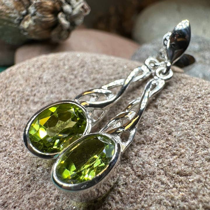 Boucles d'oreilles nœud celtique Zara pour la vente par Celtic Crystal Designs Jewelry & Gifts