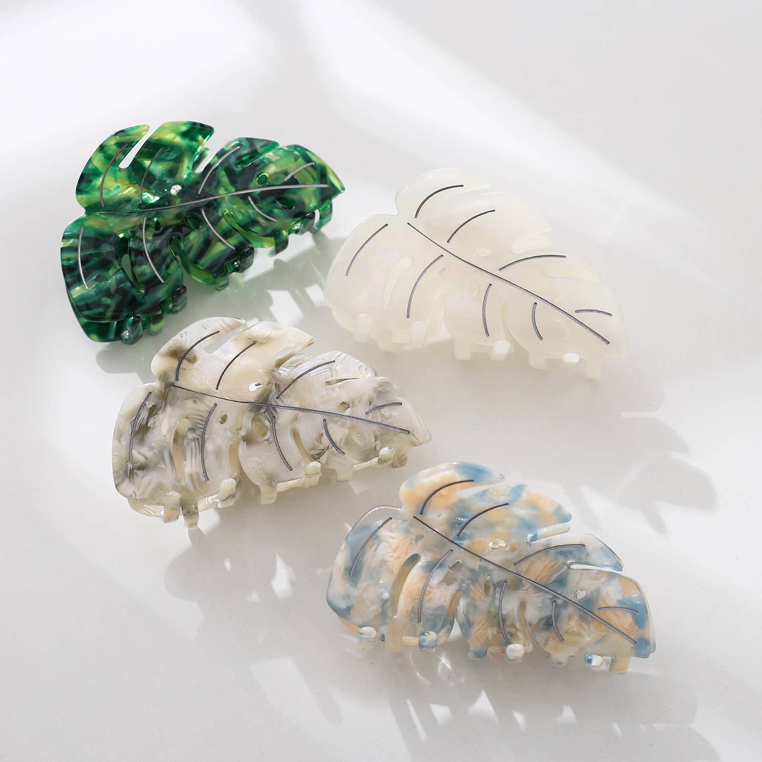 Assortiment Grande pince à griffes feuille de Monstera en vente sur Faire