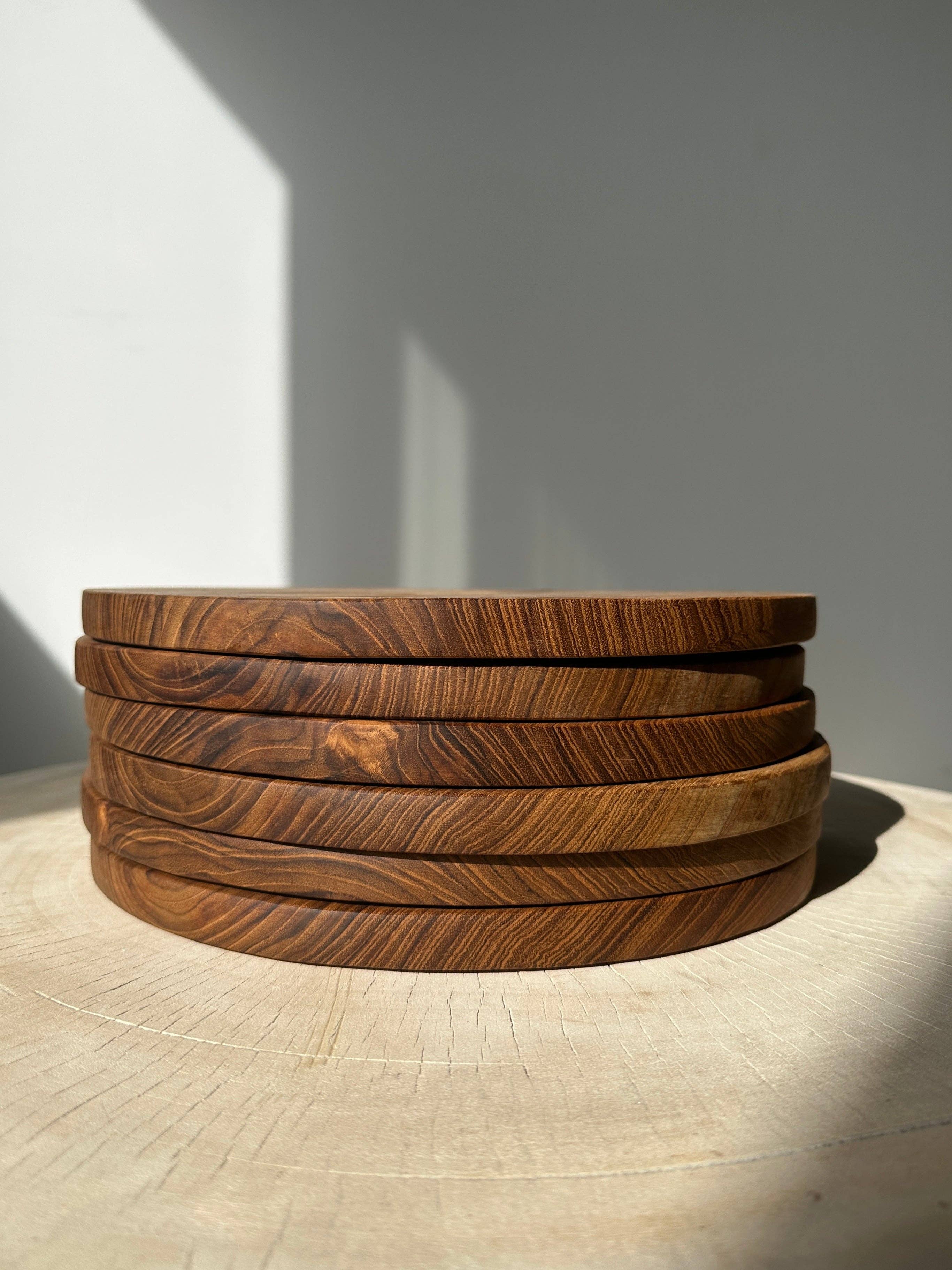 Office Objets – wholesale Skärbräda – Rund skärbräda i urholkad teak D:3046